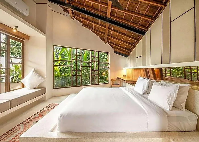 Ba 10 2 Bedroom - Stylish 2-br With Pool, 800m Canggu ホテル *