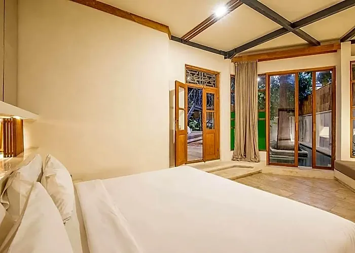 ホテル Ba 10 2 Bedroom - Stylish 2-br With Pool, 800m Canggu バリ島